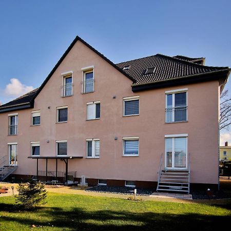 Gaeste- Und Ferienwohnung In Der Sportstadt ريزا المظهر الخارجي الصورة