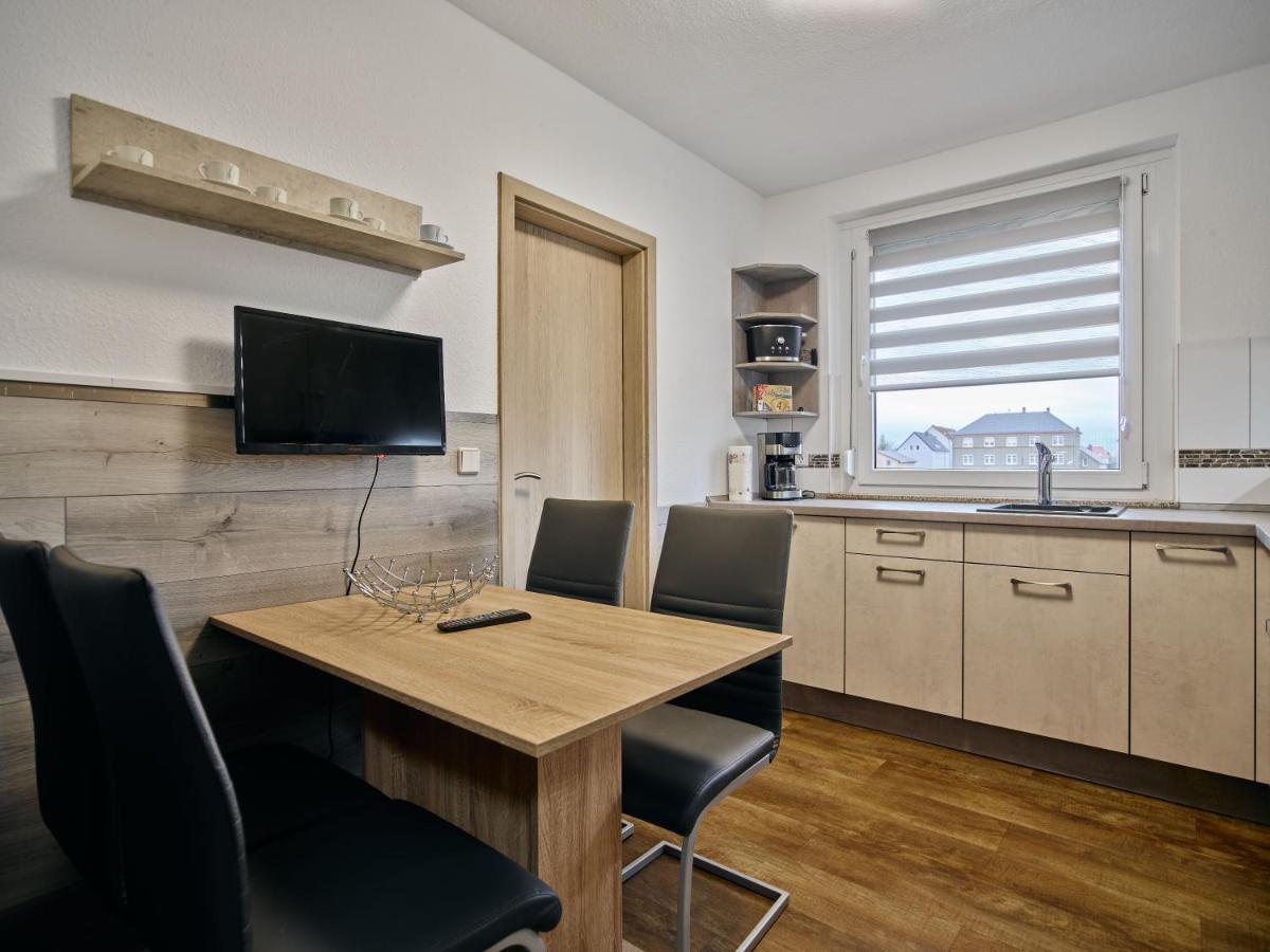 Gaeste- Und Ferienwohnung In Der Sportstadt ريزا المظهر الخارجي الصورة