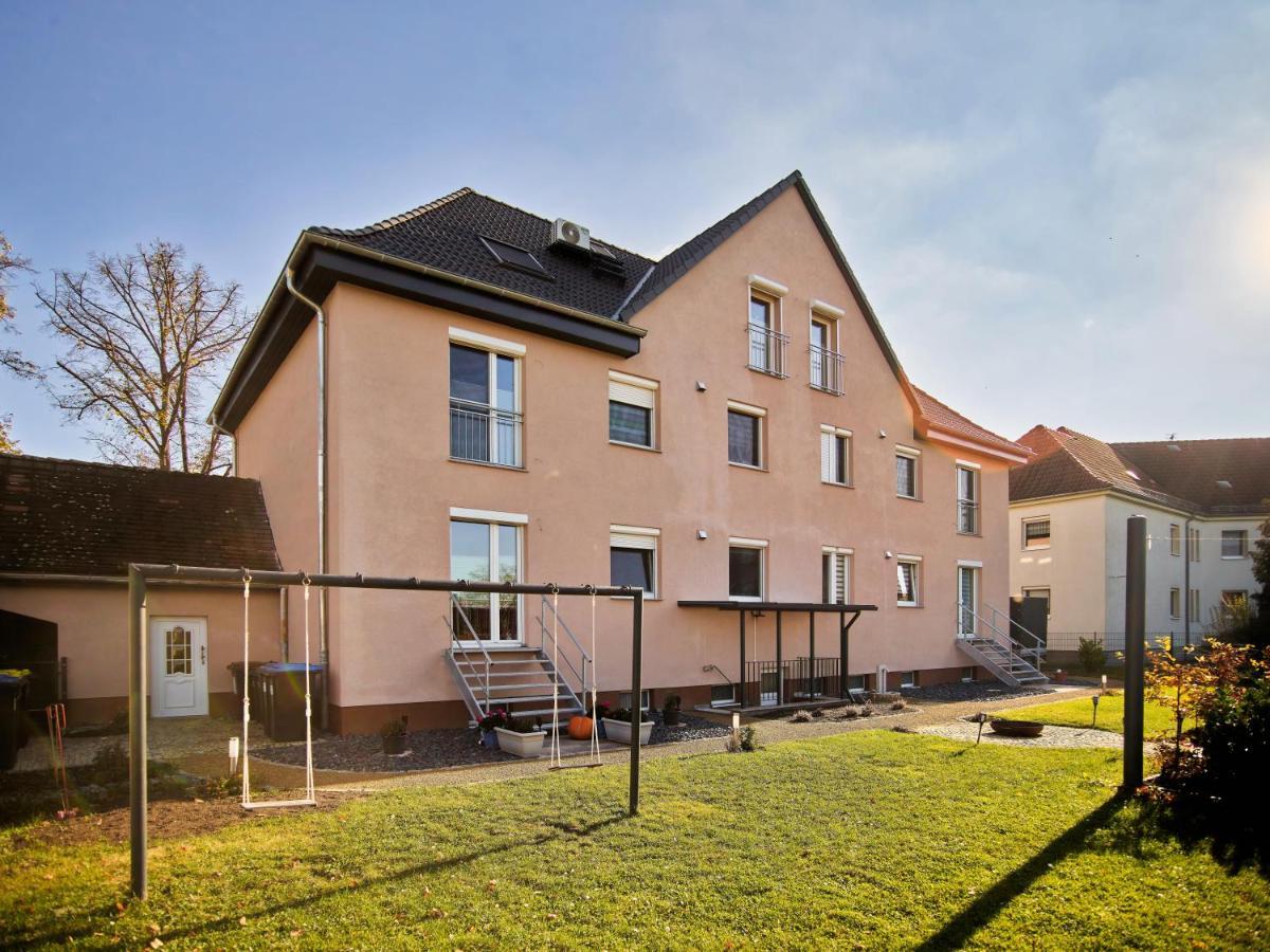 Gaeste- Und Ferienwohnung In Der Sportstadt ريزا المظهر الخارجي الصورة