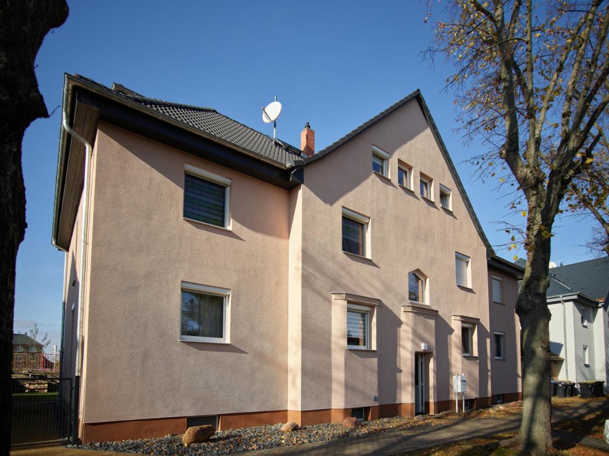 Gaeste- Und Ferienwohnung In Der Sportstadt ريزا المظهر الخارجي الصورة